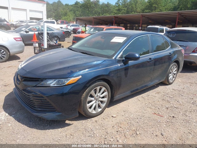 Toyota CAMRY LE 2018 JTNB11HK0J3033982 Image 2