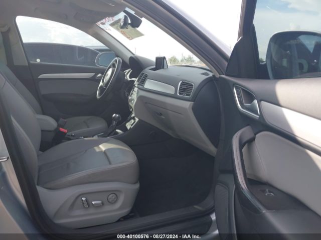WA1BCCFSXHR012362 Audi Q3 2.0t Premium