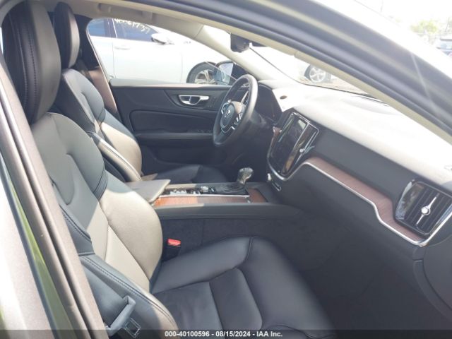 7JR102FZXMG123017 Volvo S60 T5 Momentum