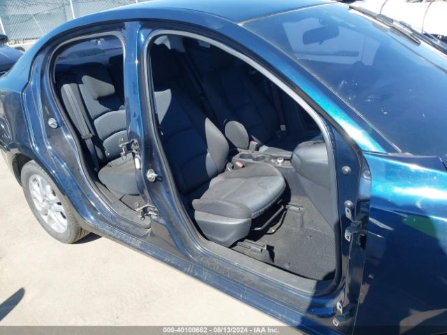 3MYDLBYV4HY177027 Toyota YARIS IA