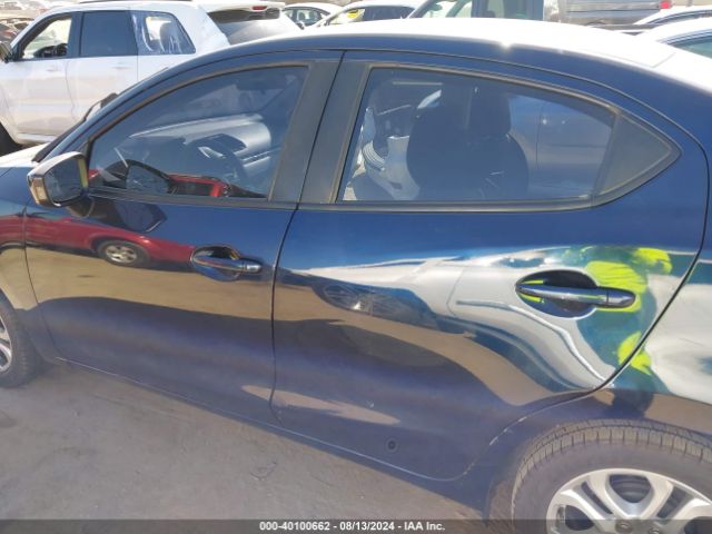 3MYDLBYV4HY177027 Toyota YARIS IA