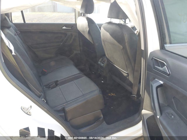 3VV2B7AX5JM001149 Volkswagen Tiguan 2.0t Se/2.0t Sel