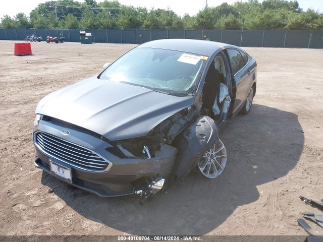 Ford Fusion Hybrid Se 2019 3FA6P0LU6KR147128 Image 2