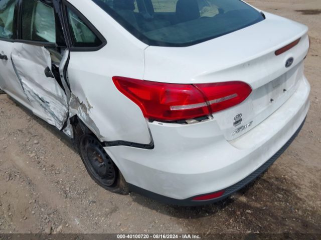 1FADP3E21JL300161 Ford FOCUS S