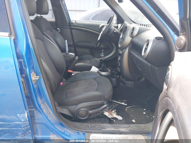 2011 MINI COOPER S COUNTRYMAN WMWZC5C54BW899932 Photo 4