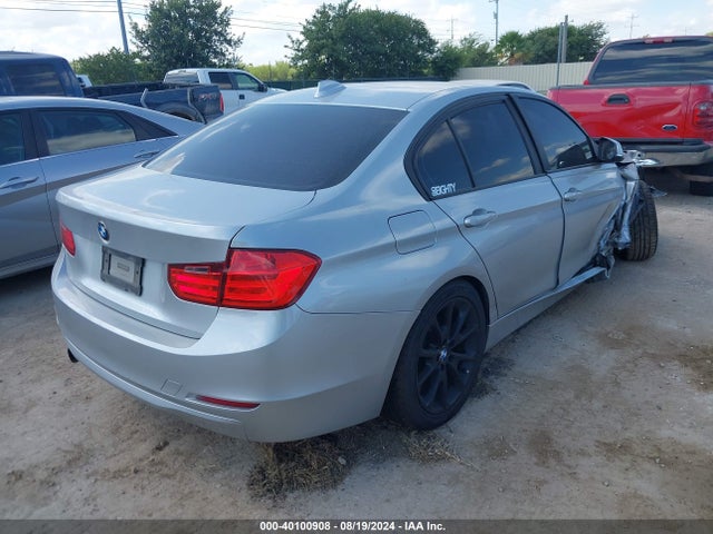 BMW 320i 2014 WBA3B1C54EP680047 Image 4
