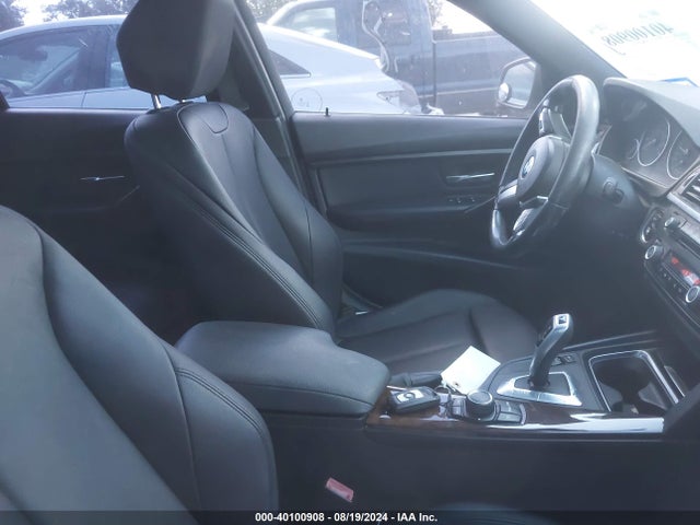 BMW 320i 2014 WBA3B1C54EP680047 Image 5
