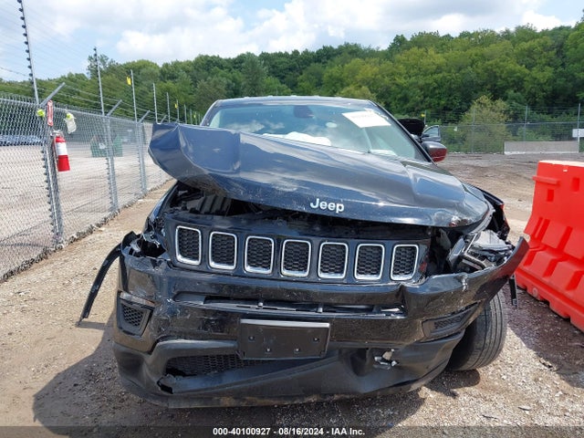 3C4NJDAB9JT146184 Jeep Compass Sport 4x4