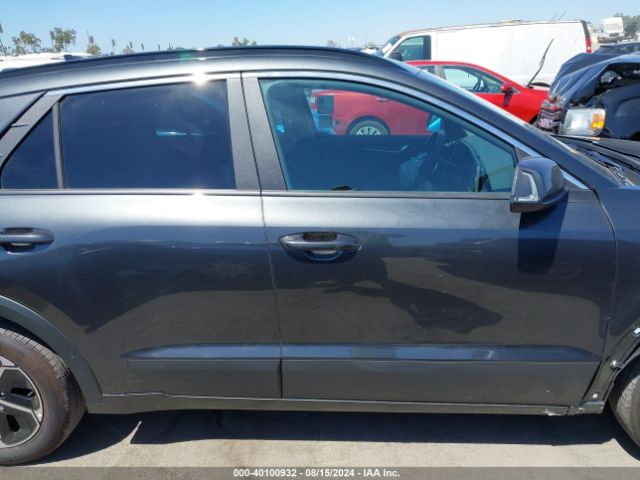 KNDCR3LE0R5162285 KIA NIRO EX