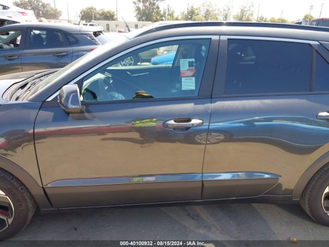 KNDCR3LE0R5162285 KIA NIRO EX