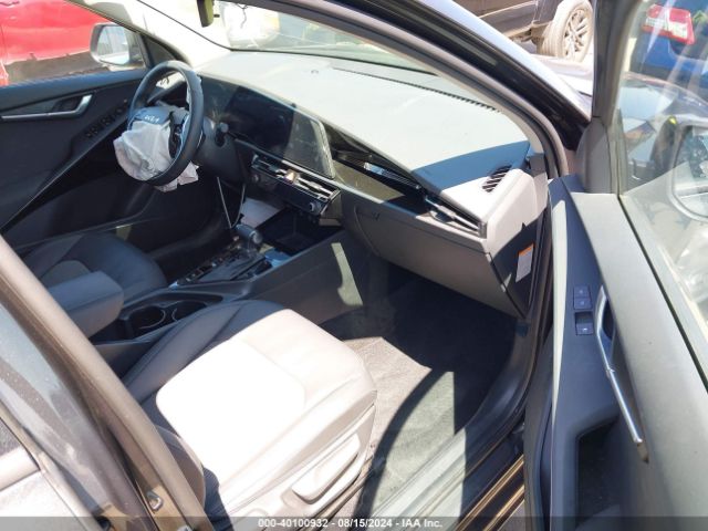 KNDCR3LE0R5162285 KIA NIRO EX