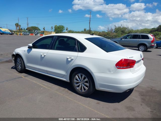 1VWAT7A34FC036047 Volkswagen Passat 1.8t Wolfsburg Edition