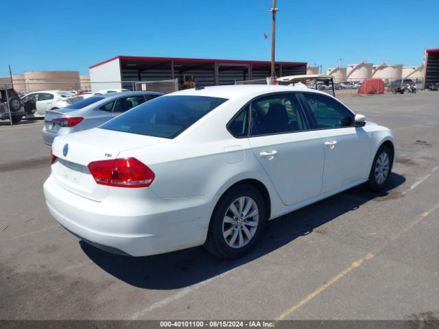 1VWAT7A34FC036047 Volkswagen Passat 1.8t Wolfsburg Edition