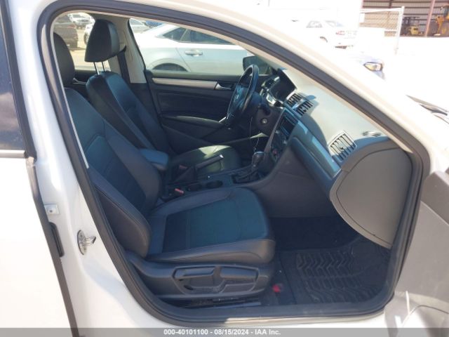 1VWAT7A34FC036047 Volkswagen Passat 1.8t Wolfsburg Edition