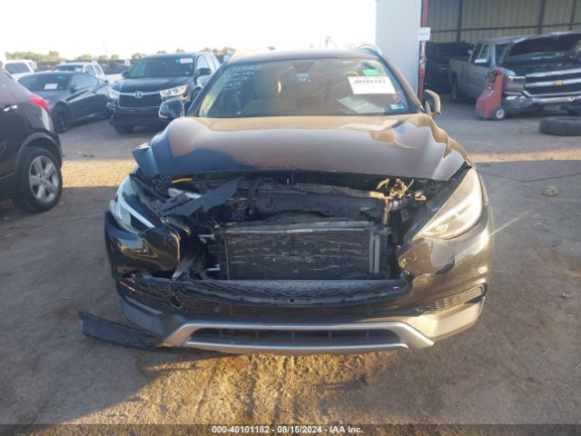 SJKCH5CR8JA052045 Infiniti Qx30 Premium