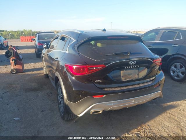 SJKCH5CR8JA052045 Infiniti Qx30 Premium