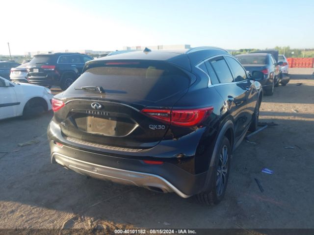 SJKCH5CR8JA052045 Infiniti Qx30 Premium