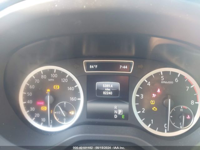 SJKCH5CR8JA052045 Infiniti Qx30 Premium