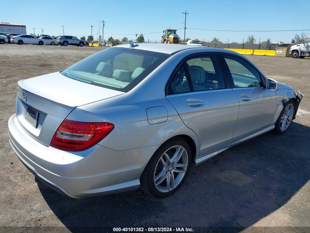 Aukcja sprzedaży 2012 Mercedes-benz C 250 Luxury/sport, vin: WDDGF4HB3CR219454, numer aukcji: 40101382