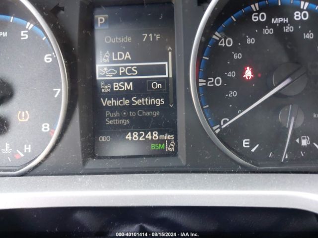 JTMRFREV1JD238609 Toyota Rav4 Xle