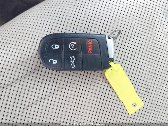 2C3CCAKG2JH165179 Chrysler 300 Limited Awd