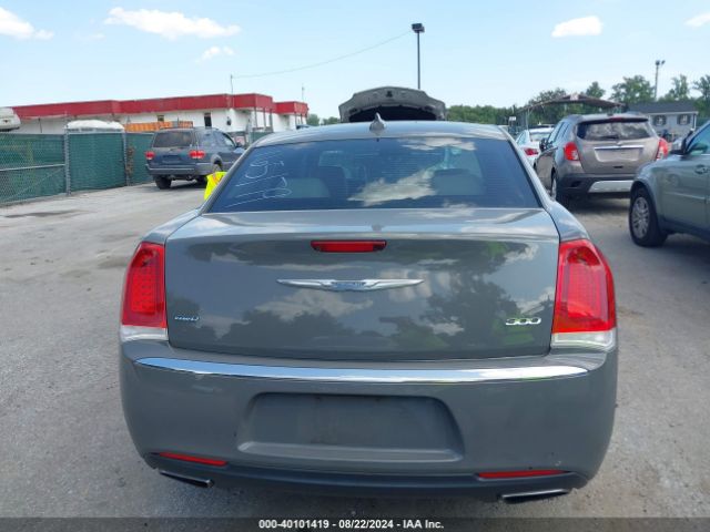 2C3CCAKG2JH165179 Chrysler 300 Limited Awd