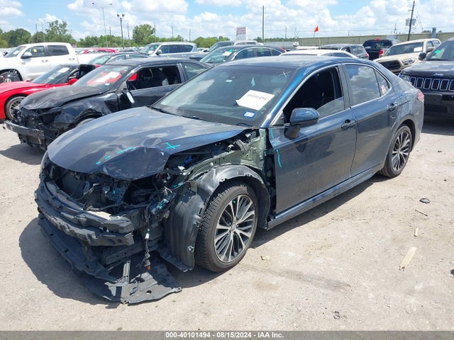 Toyota CAMRY SE 2018 4T1B11HKXJU544366 Image 2
