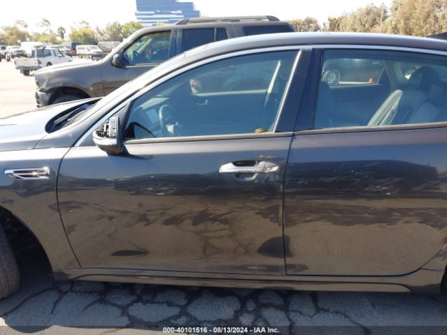 5XXGT4L39JG245396 KIA Optima S