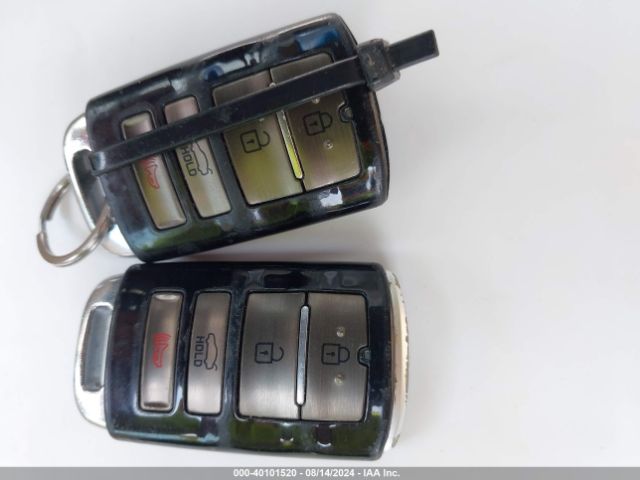 KNALN4D74E5132179 KIA Cadenza Premium