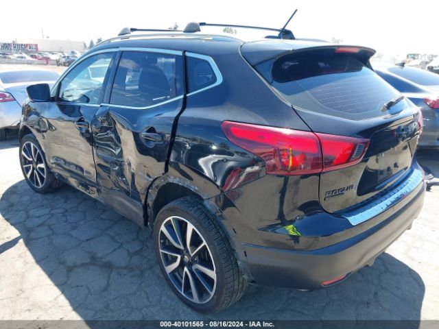 JN1BJ1CP3JW195520 Nissan Rogue Sport Sl