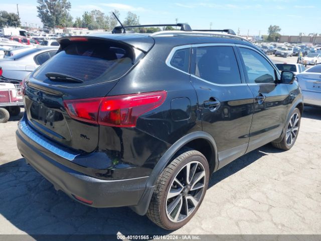 JN1BJ1CP3JW195520 Nissan Rogue Sport Sl