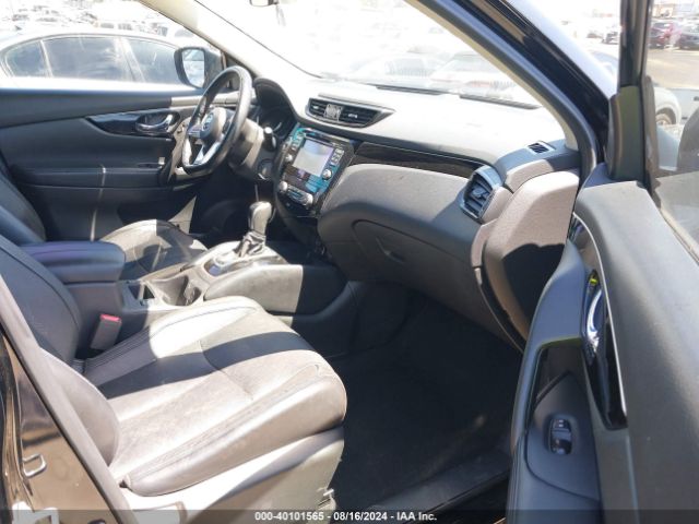 JN1BJ1CP3JW195520 Nissan Rogue Sport Sl