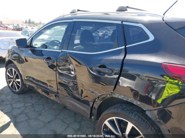 JN1BJ1CP3JW195520 Nissan Rogue Sport Sl