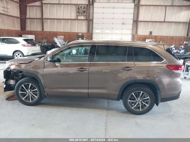 Toyota Highlander Xle 2018 5TDJZRFHXJS874348 Image 14