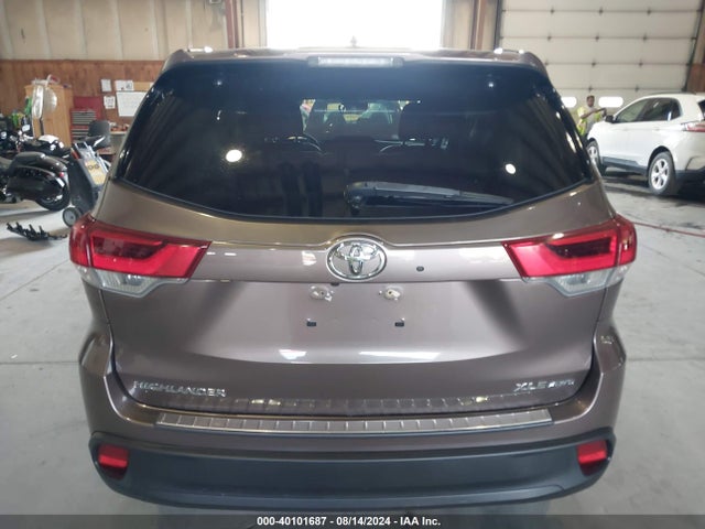 Toyota Highlander Xle 2018 5TDJZRFHXJS874348 Image 16