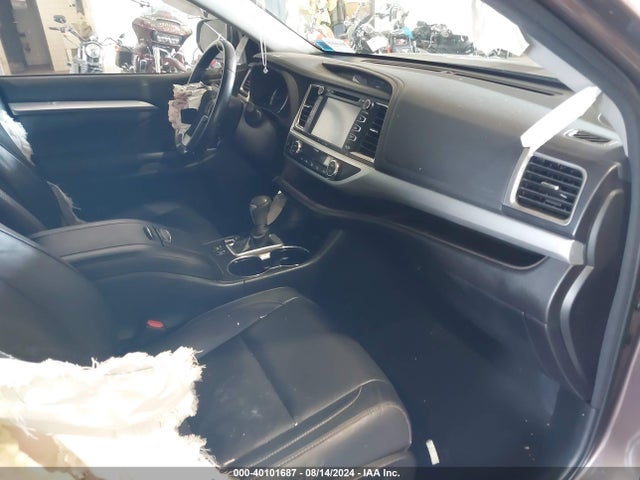 Toyota Highlander Xle 2018 5TDJZRFHXJS874348 Image 5