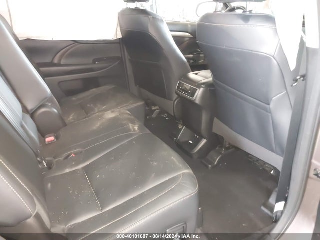Toyota Highlander Xle 2018 5TDJZRFHXJS874348 Image 8
