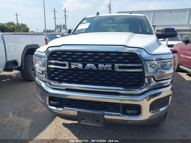 3C6UR5JL8NG239271 RAM 2500 Big Horn  4x4 8' Box