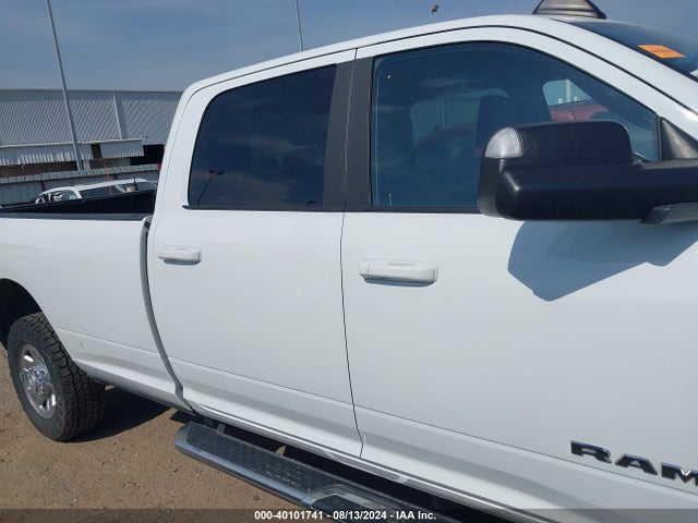 3C6UR5JL8NG239271 RAM 2500 Big Horn  4x4 8' Box