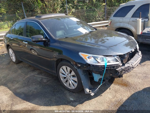 2016 1HGCR2F88GA002807 main image
