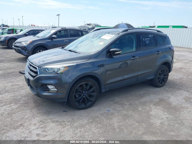 Ford Escape Titanium 2017 1FMCU0JD0HUE54865 Image 2