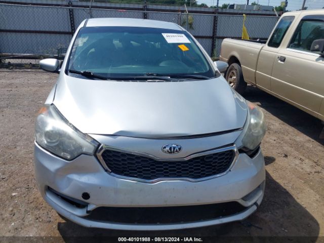 KNAFX4A6XF5272824 KIA FORTE LX