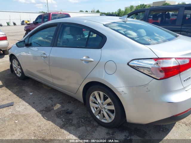 KNAFX4A6XF5272824 KIA FORTE LX