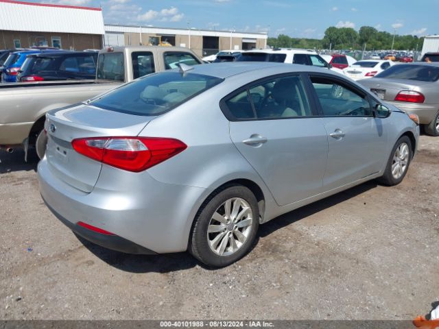KNAFX4A6XF5272824 KIA FORTE LX
