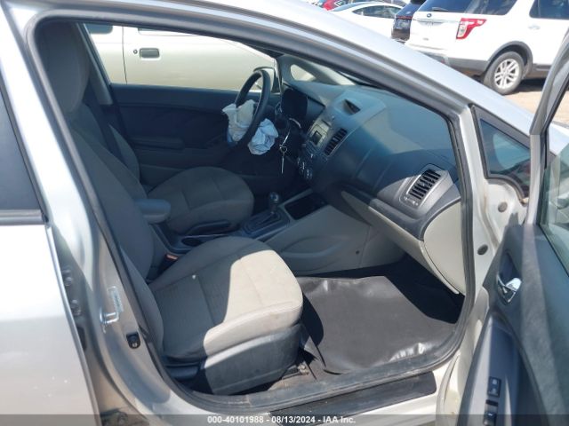 KNAFX4A6XF5272824 KIA FORTE LX