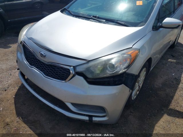 KNAFX4A6XF5272824 KIA FORTE LX