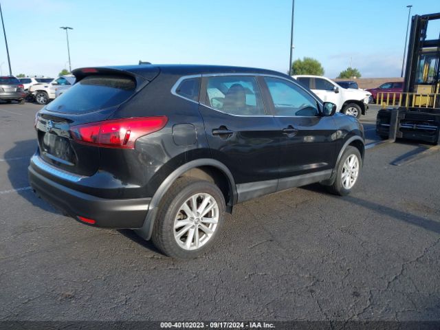 JN1BJ1CP4HW017643 Nissan Rogue Sport S