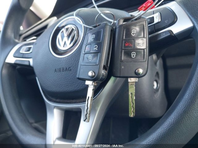3VWN57BU8LM032189 Volkswagen Jetta 1.4t R-line/1.4t S