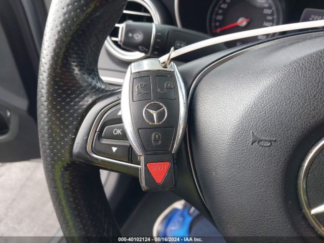 55SWF4JB1FU043318 Mercedes-Benz C 300 Luxury/sport
