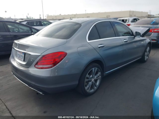 55SWF4JB1FU043318 Mercedes-Benz C 300 Luxury/sport